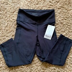 Athleta Interval Stash Capri S